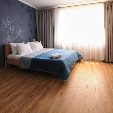 Scandinavian Poltava Apartments With 2 Rooms, 3 Beds 1 Sofa Extérieur photo